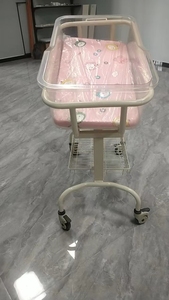 <span class=keywords><strong>Lit</strong></span> <span class=keywords><strong>d</strong></span>'hôpital mobile GINEE MEDICAL, <span class=keywords><strong>lit</strong></span> bébé portable avec poignée réglable, <span class=keywords><strong>lit</strong></span> bébé médical durable pour clinique - Product Image 3