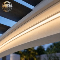 Pergola bioclimatique motorisée Euxine Gat en aluminium avec toit à lames orientables, imperméable, pour jardin extérieur