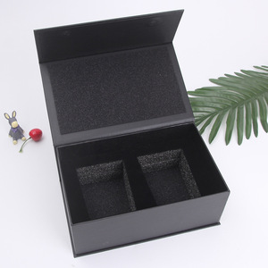 Custom black matt fashion magnetic paper boxes for gift /candle pack with insert wholesale