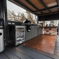 Nouvelle conception de cuisine extérieure en acier inoxydable anti-moisissure avec barbecue Kamado, texture métallique, ensemble de cuisine extérieure, barbecue en céramique