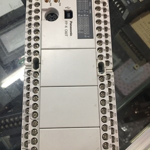 คอนโทรลเลอร์อุตสาหกรรม Panasonic Fp X C60T 32 I O 240 V พร้อมอินเทอร์เฟซ Modbus - Product Image 1