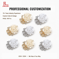 Boutons personnalisés avec logo, en perles, cristaux et strass, motif floral, à clipser, pour chemisiers et blouses féminines, fantaisie, détachables, OEM ODM, vente en gros, en vrac