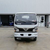 Camion arroseur Dongfeng 4*2 de 5 tonnes / Camion-citerne arroseur pour l'irrigation des plantes et la suppression de la poussière dans les mines à vendre
