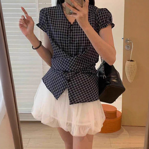Vêtements pour femmes style américain Été 2026, à carreaux, col en V, boutonné, antibactérien, taille cintrée amincissante - Product Image 1