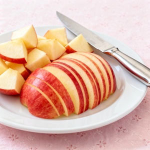 <span class=keywords><strong>2025</strong></span> bán buôn táo fuji tươi xúc xắc đỏ cắt rau và trái cây - Product Image 2