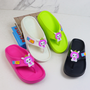 Sandales orthopédiques d'été avec injection pour femmes personnalisées Tongs de plage en Eva légères et flexibles - Product Image 1