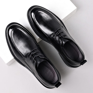 Chaussures de ville en cuir noir pour hommes, antidérapantes, pour le bureau, les occasions formelles et les carrières. - Product Image 3