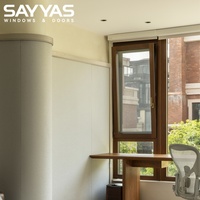 Fenêtre à battant moderne en bois recouvert d'aluminium SAYYAS avec double vitrage, réduction du bruit et isolation thermique pour appartements