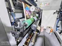 Prensa Flexográfica UV de Formato Ancho con Unidades de Impresión Independientes y Sistema de Secado UV para Producción de Empaques Flexibles