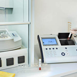 Espectrofotómetro Visible Lovibond ET99735 con Pantalla LCD Retroiluminada, Lámpara de Tungsteno, Analizador de Calidad del Agua, Alemania - Product Image 1