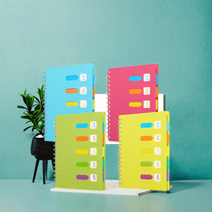Cuaderno encuadernado en espiral de 120 hojas respetuoso con el medio ambiente, cubierta de papel duradera, divisores coloridos para uso en la oficina y toma de notas organizada - Product Image 5