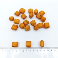 Craquelins de riz croustillants, épicés et savoureux, cuits au four, en petits blocs, pour la vente en gros aux distributeurs de snacks céréaliers, Halal OEM