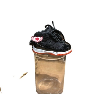 <span class=keywords><strong>Cargador</strong></span> de Batería Portátil de Alta Calidad con Empaque Exquisito, Diseño de Zapatos de Lujo, 8000mAh - Product Image 1