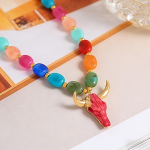Kalung manik-manik resin bohemian berlapis emas warna-warni dengan liontin kepala banteng berbentuk hewan untuk hadiah ulang tahun pesta wanita N662 - Product Image 2