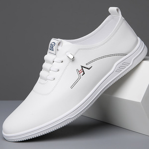 Chaussures décontractées blanches pour hommes à enfiler, bout rond, tige synthétique, semelle extérieure en caoutchouc, semelle intermédiaire en EVA, antidérapantes, légères, tendance, pour l'été - Product Image 1