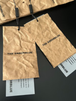 Étiquettes suspendues personnalisées imprimées, imperméables et holographiques pour vêtements, avec papier kraft et papier calque, ensemble de deux étiquettes de marque pour vêtements