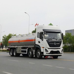Camion-citerne diesel Dongfeng 8x4 de 30 000 L pour le transport de marchandises dangereuses et de liquides inflammables - Product Image 2