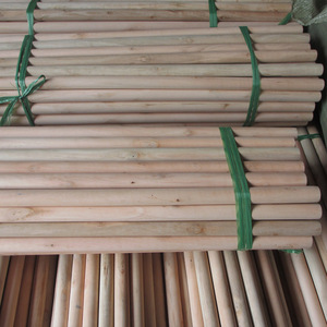 Mejor Oferta de Palo de Escoba de Madera de 120 cm x 2.5 cm, Mango de Escoba para Barrer con Apariencia Súper Agradable, Mangos de Madera <span class=keywords><strong>en</strong></span> <span class=keywords><strong>Venta</strong></span> - Product Image 4