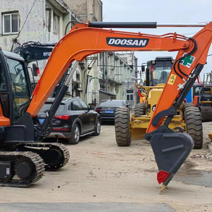 Miniexcavadora de cadenas Doosan DX60/DX55 con horquilla auxiliar, motor y bomba de cucharón de alta fuerza de ruptura <span class=keywords><strong>para</strong></span> canteras - Product Image 1
