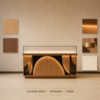 Vitrine de présentation de montres et bijoux sur mesure, cadre doré, façade en verre, éclairage LED pour magasin de détail et distributeur en gros