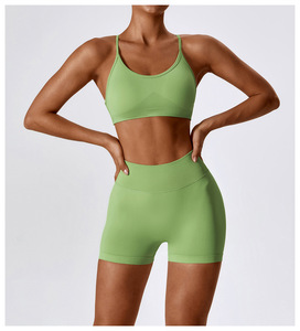 Ensemble short et soutien-gorge de yoga pour femmes, coupe en V, extensible, effet push-up, nouveau, faible impact - Product Image 2