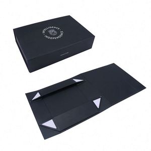 กล่องกระดาษรีไซเคิลสีดำสุดหรูกล่องพับได้เคลือบยูวีฝาแม่เหล็กกรอบรูปนูนสำหรับรองเท้าเครื่องประดับ - Product Image 4