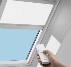 UK EU Solaire/Réseau/Batterie Puissance Lucarne Stores Blackout Lumière Filtrage Isolation Thermique Store Toit Lanternes Pare-soleil - Product Image 6