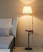 Lampadaire chambre lumière luxe Table debout lumière Promotion rétrogradation hôtel E27 tissu USB sans fil charge moderne LED métal
