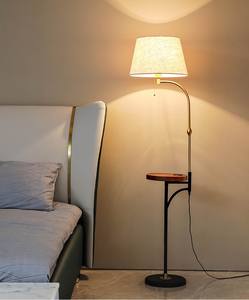 Lámpara de pie Luz de dormitorio Mesa de lujo Luz de pie Promoción Demotion Hotel E27 Tela USB Carga inalámbrica LED moderno Metal - Product Image 2