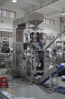 Ligne de production de remplissage de granulés entièrement automatique à 10 têtes Machine de remplissage de graines de melon Amandes Noix