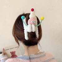 Pince à cheveux en peluche amusante et mignonne pour femmes, nouvelle arrivée, grande pince requin, pince à cheveux créative et amusante en forme de poupée moche pour l'arrière de la tête