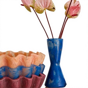 แจกันเรซิ่นลายวนรักษ์โลก ชุดกระถางดอกไม้ งานฝีมือ ที่ใส่ดอกไม้ สีชมพู ฟ้า แดง ลายคลื่น สำหรับวันวาเลนไทน์ - Product Image 1