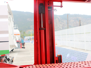 Camion transporteur de voitures FAW 220HP 4X2 Diesel Manuel Neuf, transporteur de voitures, camion transporteur de remorques 4-6, solution logistique de transport de voitures d'occasion - Product Image 5