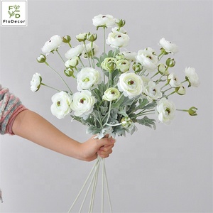 Hàng mới về, khuyến mãi nóng: Hoa Ranunculus lụa 6 đầu, thân phủ nhung, hoa hồng trà hồng nhạt nhân tạo - Product Image 1