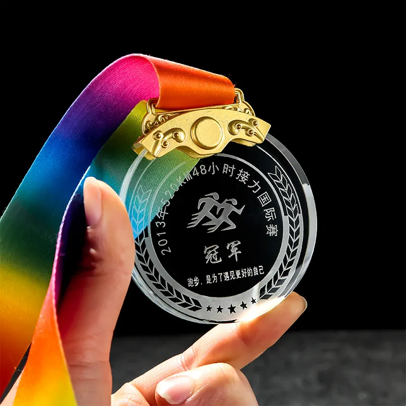 الجملة مخصصة المنافسة جائزة كأس للبطولات بلوري الشكل الزجاج فارغة البلاك كريستال ميدالية