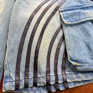 Pantalones Cortos Cargo de Mezclilla Personalizados de Alta Calidad para Hombre, Diseño Bordado Resistente, Estilo Urbano, Jeans Desgastados, Pantalones Cortos Holgados de Mezclilla - Product Image 4