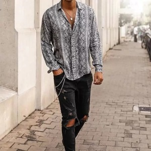 Pakaian Bekas Pria Berkualitas Tinggi Impor Hoodie Celana Pendek Kerah Tinggi Bersih Baru dengan Harga Murah untuk Musim Panas dan Gugur - Product Image 3