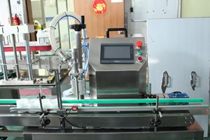 Máquina Llenadora de Botellas de Plástico para Bebidas, Miel y Aceite, Semiautomática, Eléctrica, Controlada por PLC, de Pequeño Volumen, 200 ml - Product Image 3