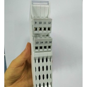 เซ็นเซอร์วัดค่า ADAMCZEWSKI AD-VarioControl DC 0-10V 4-20mA ตัวแปลงปฏิกิริยาแบบสามทาง - Product Image 2
