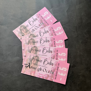 Boletos de Evento Impresos a Todo Color en Rosa de Lujo - Tarjetas de Cupón Personalizadas con Código QR y Perforación para Desprendimiento - Product Image 6