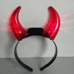 Accessoires de fête d'Halloween promotionnels, cornes de <span class=keywords><strong>diable</strong></span> LED clignotantes, <span class=keywords><strong>corne</strong></span> de bœuf rouge, couronne en cristal ABS, bandeau lumineux personnalisé avec logo - Product Image 2