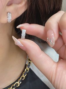 Pendientes de Aro Xinfly de Oro Blanco Sólido de 18k con Diamantes Redondos y Baguette de 0.40 Ct, Estilos Clásicos para Bodas, Fiestas y Regalos - Product Image 2