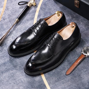 Los zapatos de cuero premium para hombre presentan cuero genuino de alta calidad y son fabricados como mocasines casuales de negocios de alta gama. - Product Image 4