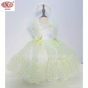 Venta al por mayor adorable bebé vestido de Nochebuena con capas punto color decoración silueta - Product Image 1
