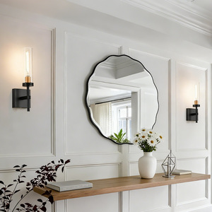 Lámpara de pared LED con batería, montada en la pared, minimalista, de hierro negro, base para bombilla E26, para dormitorio, sala de estar, baño, entrada - Product Image 2
