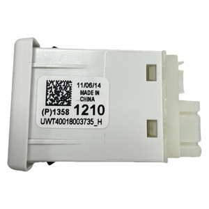 พอร์ต USB คู่ เครื่องอ่านการ์ด Aux ช่องเสียบ SD 4 in 1 เครื่องอ่านการ์ดหน่วยความจำภายนอกแบบพลาสติกสำหรับคอมพิวเตอร์ แล็ปท็อป เดสก์ท็อป - Product Image 2