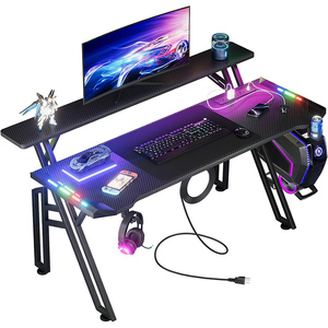 Bureau gamer rose et blanc de Belgique, table de travail robuste avec structure en acier, bureau pour le travail à domicile et l'étude, avec étagère pour moniteur - Product Image 1