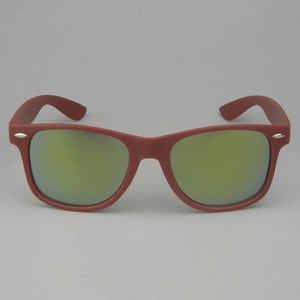Gafas de sol UV400 a la moda para hombre, gafas de montura verde con revestimiento de goma, gafas de conducción negras con opciones de amarillo, morado y azul - Product Image 1