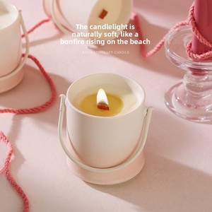 Bougie parfumée artisanale en cire de soja avec mèche en bois, sans fumée, à longue durée de combustion, parfum d'aromathérapie dans un verre, pour la maison ou comme cadeau - Product Image 2
