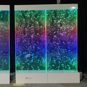 Panel de pared de burbujas de agua curvo personalizado para hoteles con luz LED RGB y pilares - Product Image 2